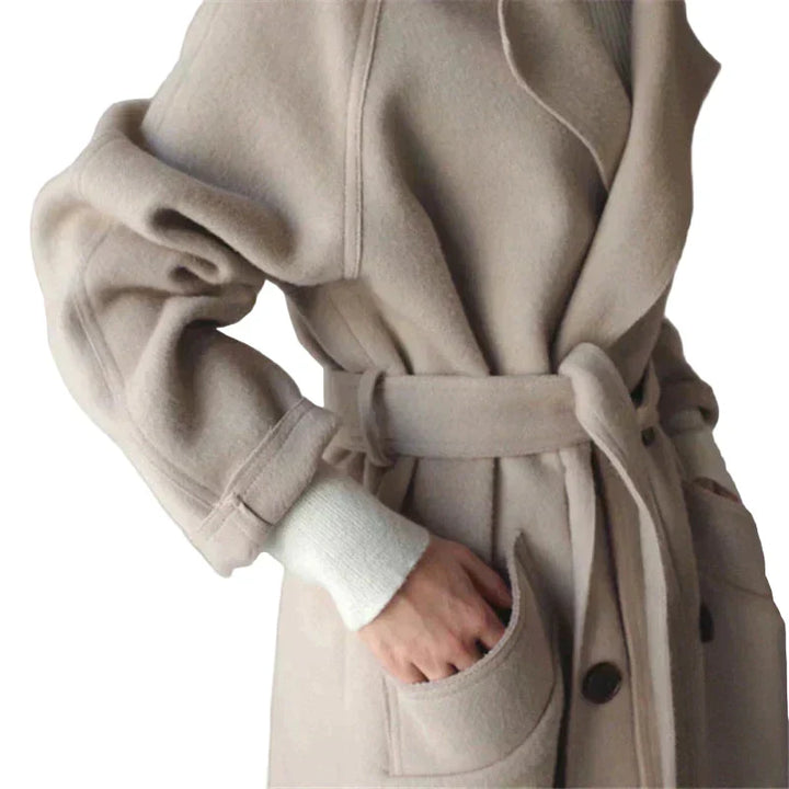 Elowen™ – Elegantti pitkä takki vyöllä