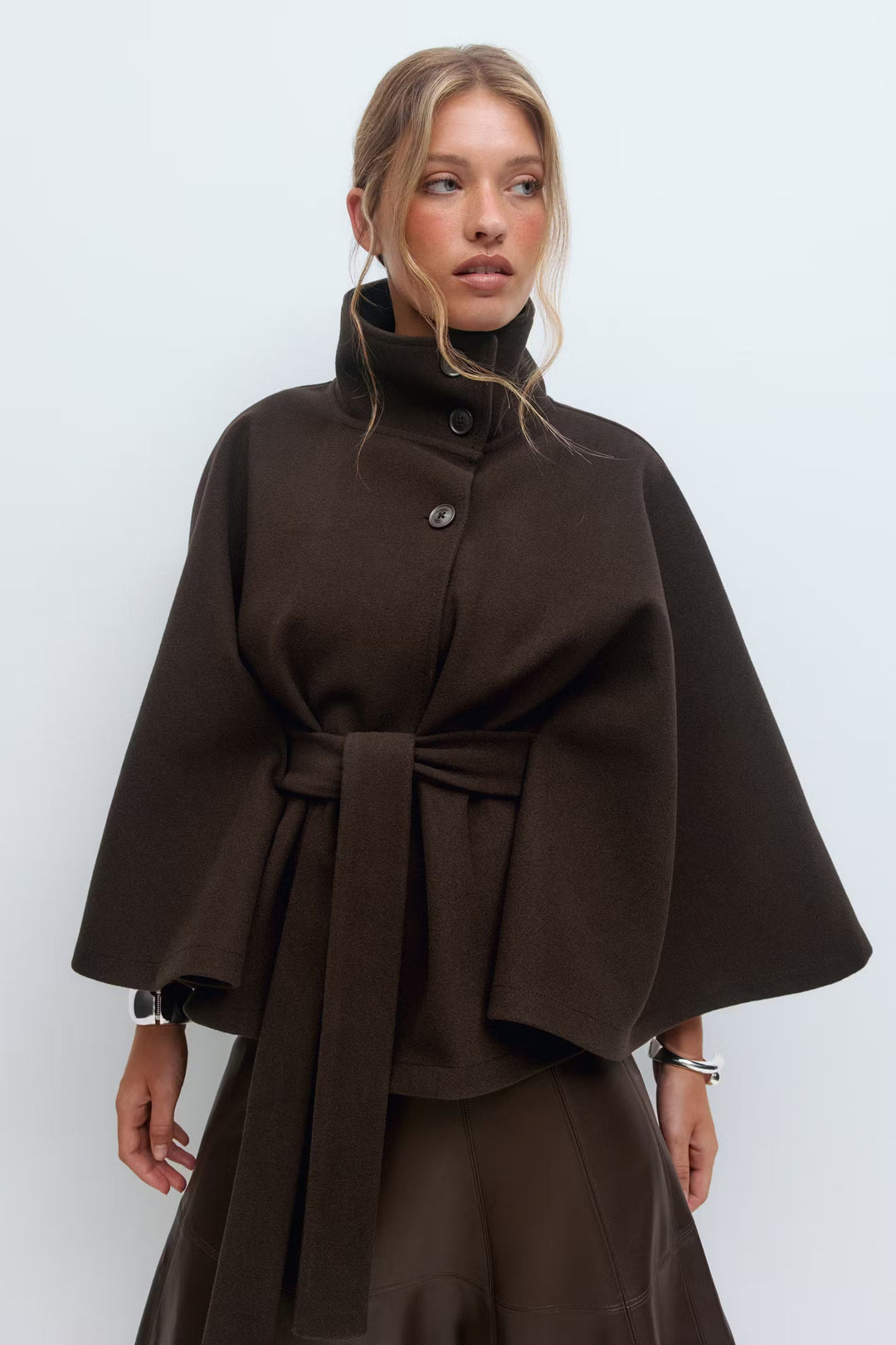 Selena™ – Vyöllinen viittatakki naisille