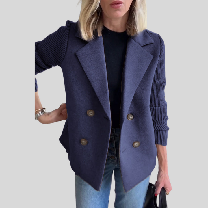Lenora™ – Tyylikäs premium-bleiseri neulotuilla hihoilla
