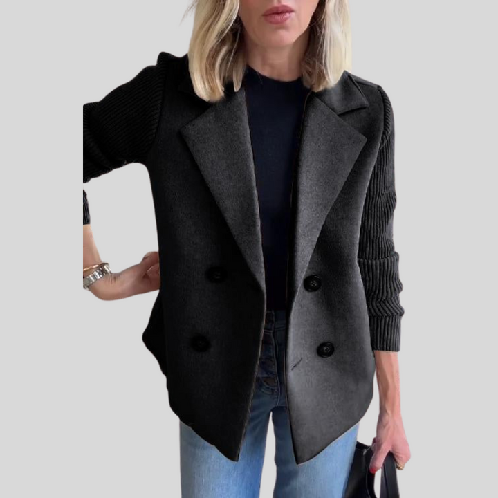 Lenora™ – Tyylikäs premium-bleiseri neulotuilla hihoilla