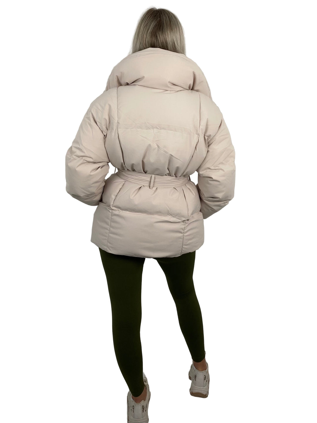 Karly™ – Lyhyt puffer-takki vyötärötaskuilla