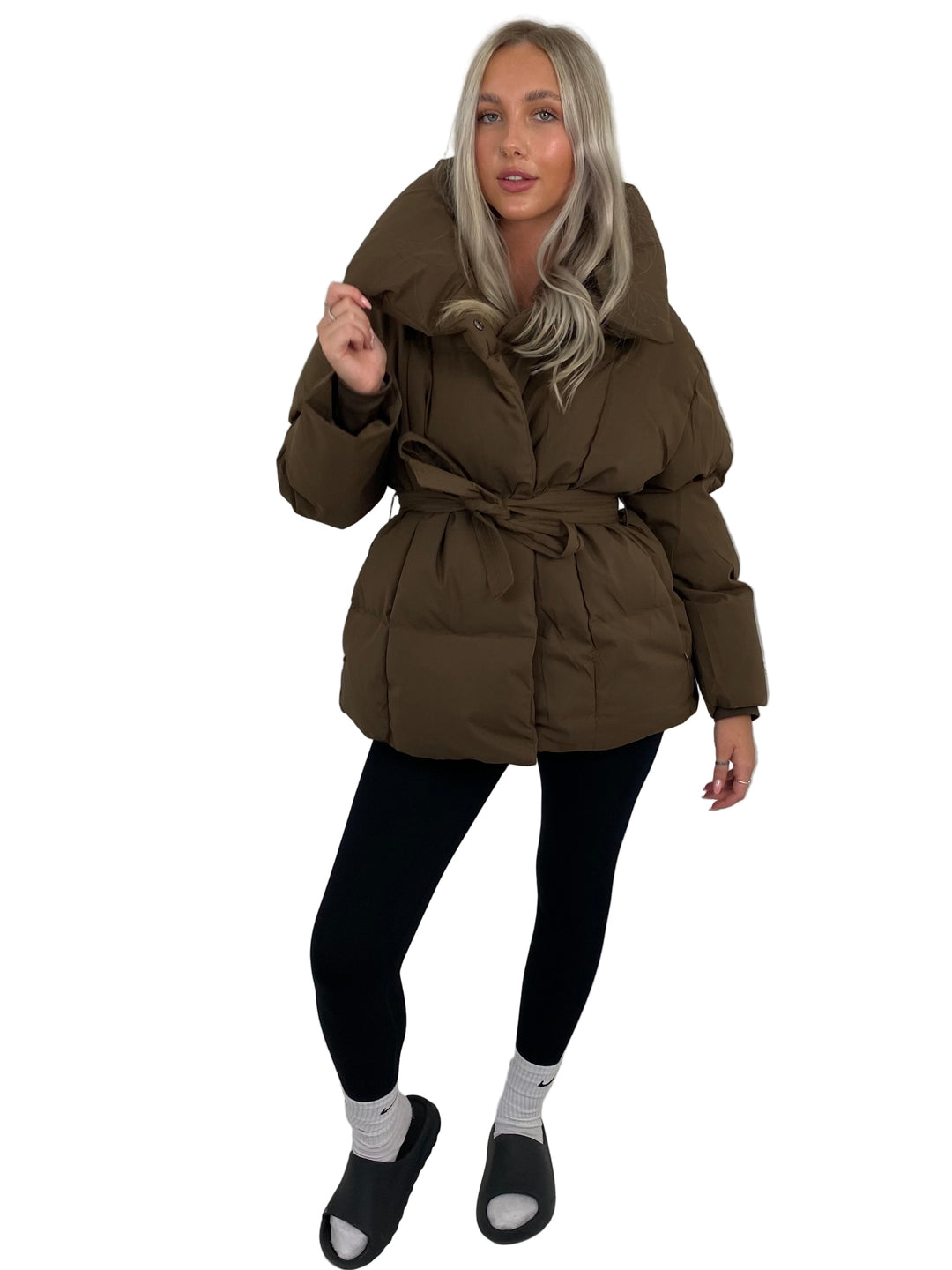 Karly™ – Lyhyt puffer-takki vyötärötaskuilla