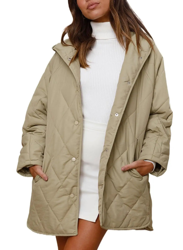 Corvaya™ – oversize-talvitakki hupulla