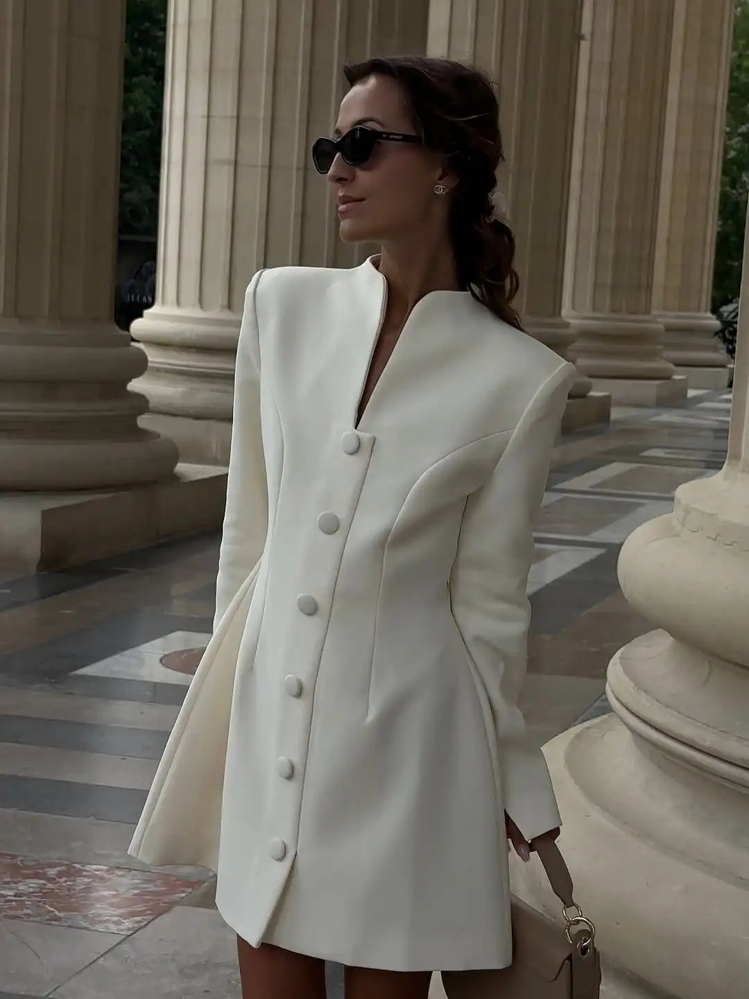 Robe Courte Élégante à Taille Plissée