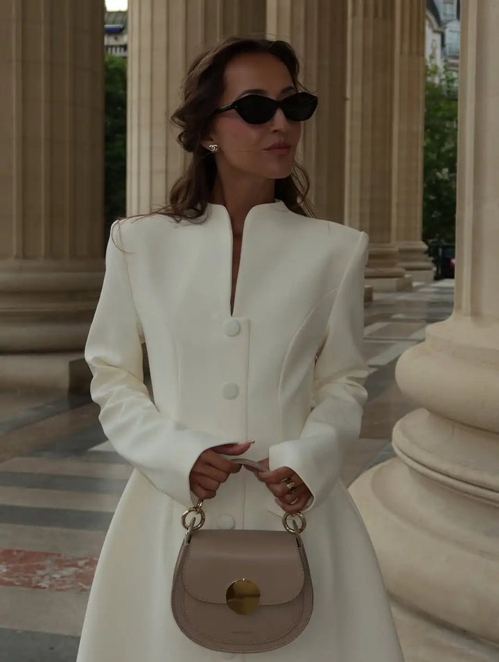 Robe Courte Élégante à Taille Plissée