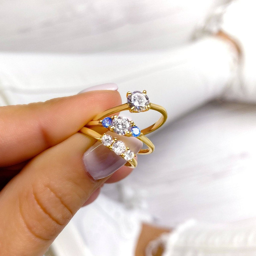 Anillo Oval de Circonita