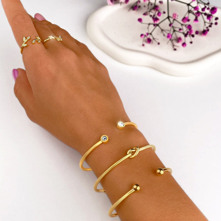Anillo de Hojas Brillantes