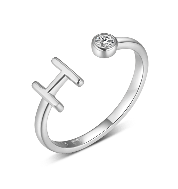 Anillo de letra inicial