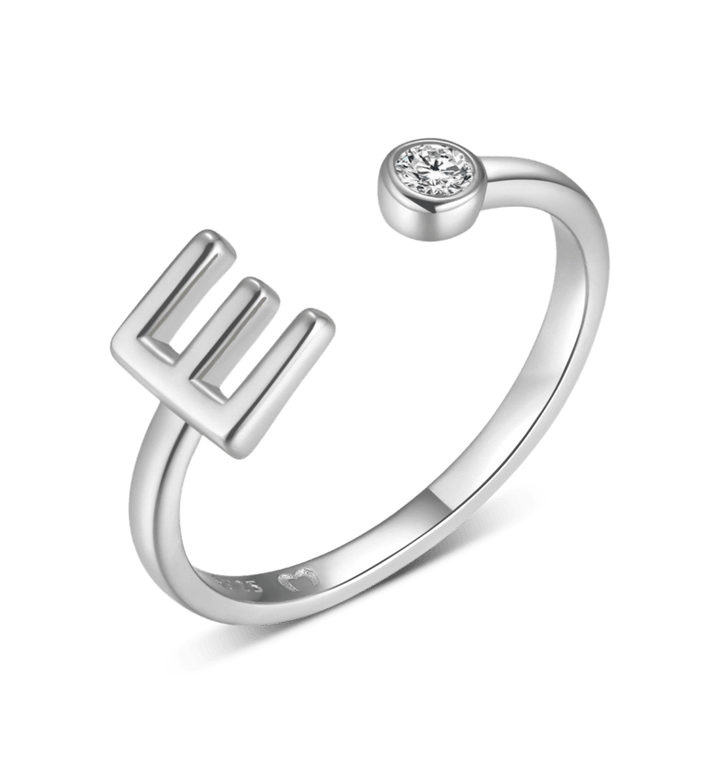 Anillo de letra inicial