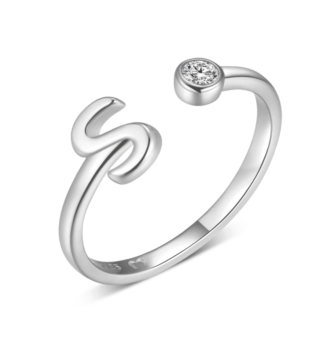 Anillo de letra inicial