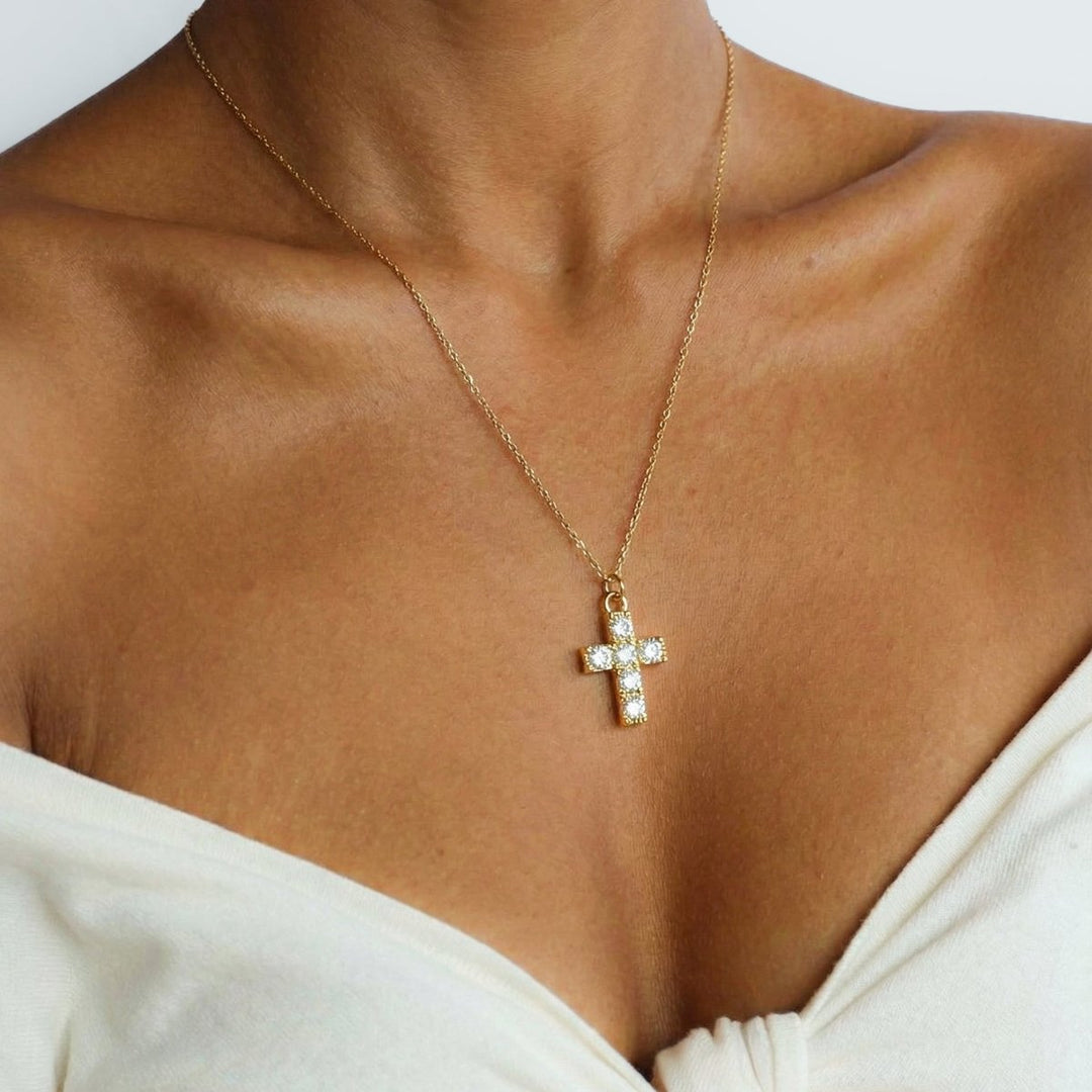 Collar Cruz Clásica