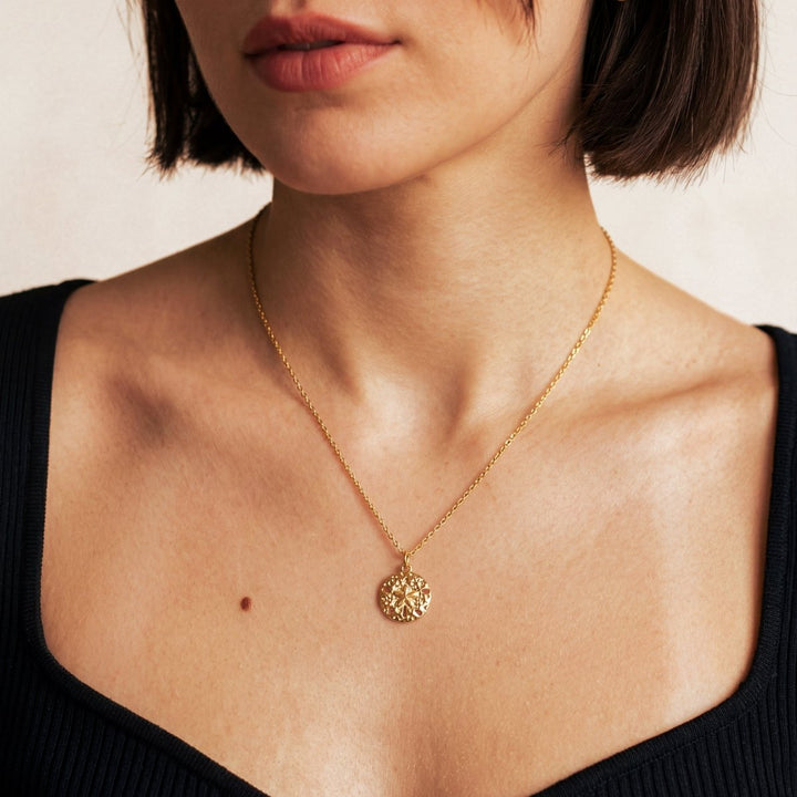 Collar Flor Relieve
