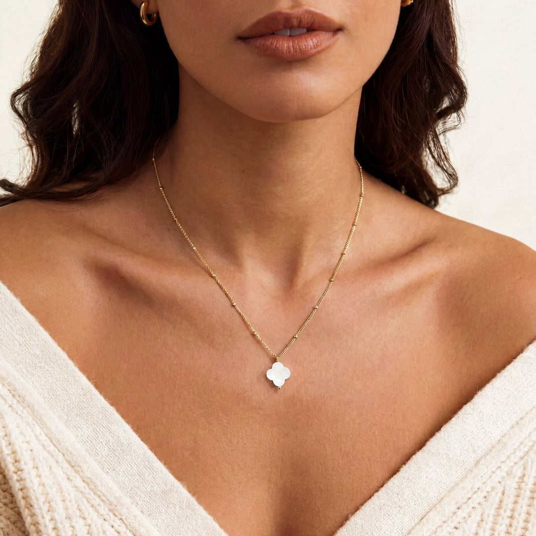 Collar Trébol Blanco